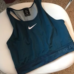Nike Sports Bra / Top